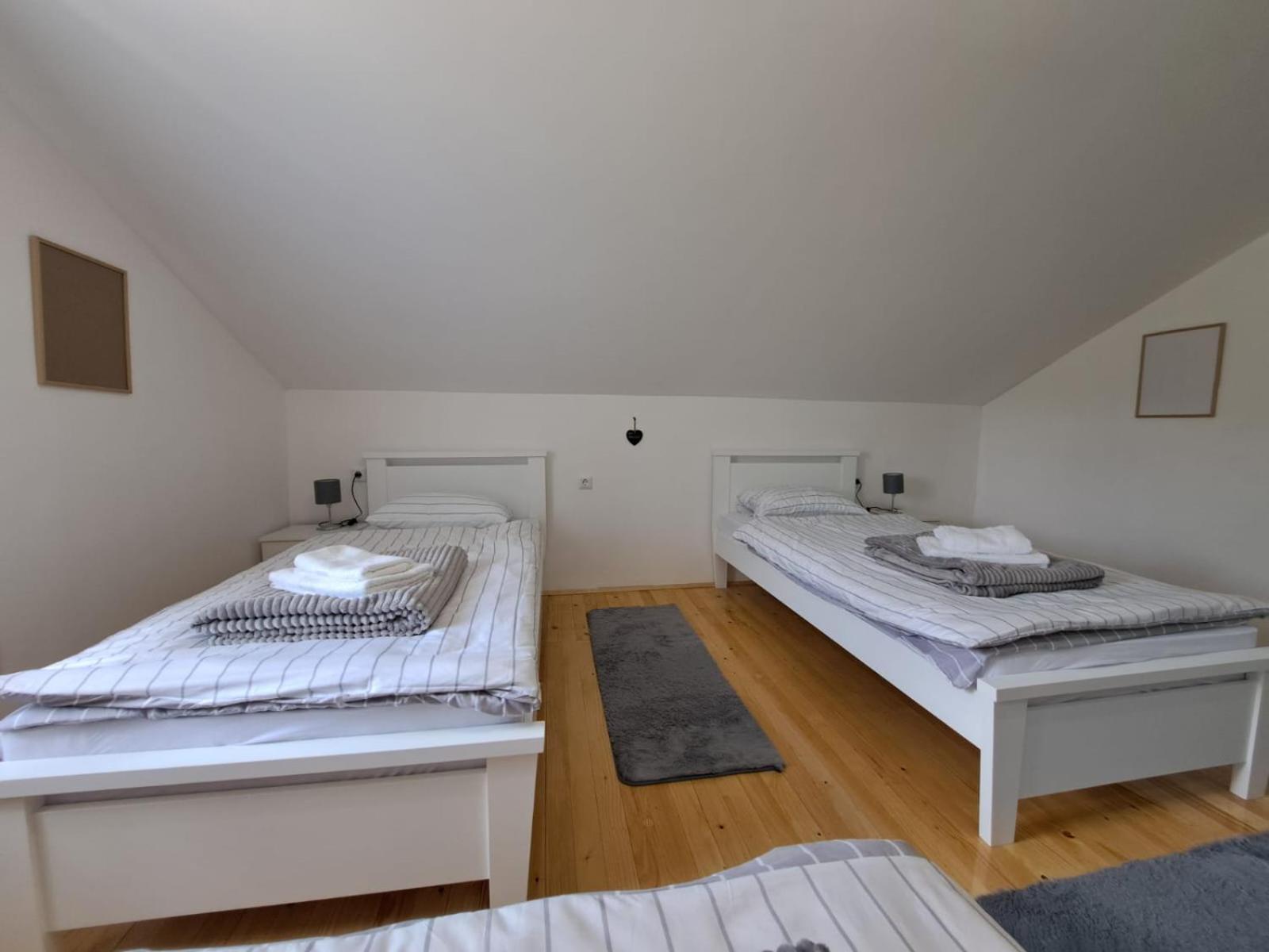 Sobe Zizi Bed and Breakfast Jajce Exteriör bild