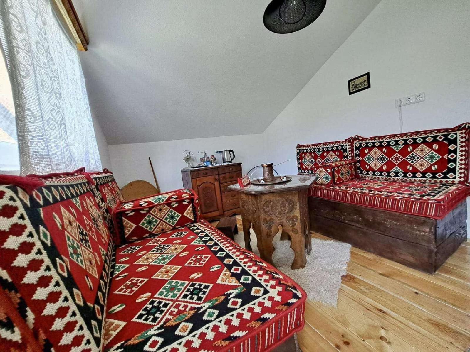 Sobe Zizi Bed and Breakfast Jajce Exteriör bild